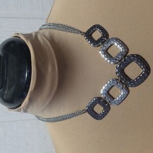 statement necklace extends to 20" costume jewelry